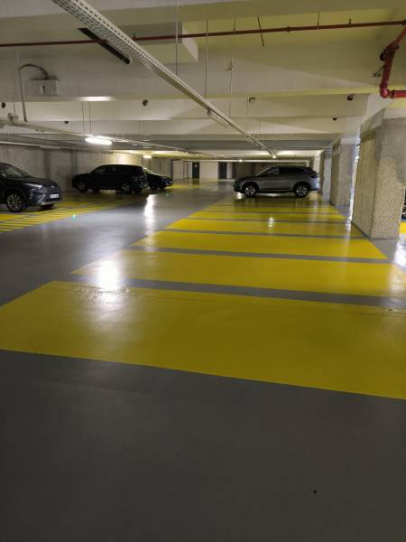 Photo d'un nettoyage professionnel d'un parking en sous-sol à Paris 12ème dans le 75