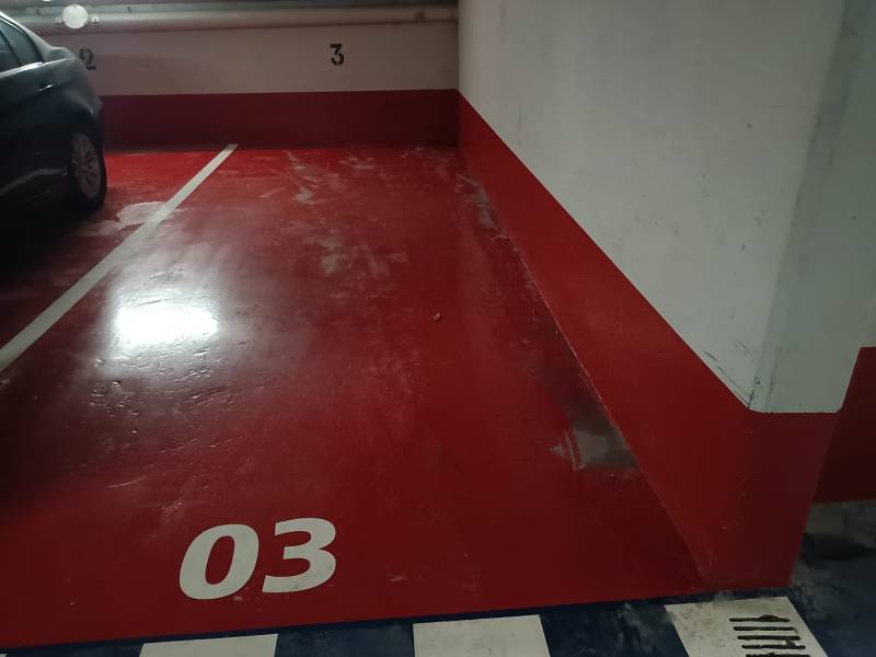 Louer  une autolaveuse avec chauffeur pour laver les sols d'un parking souterrain à Paris 75015 