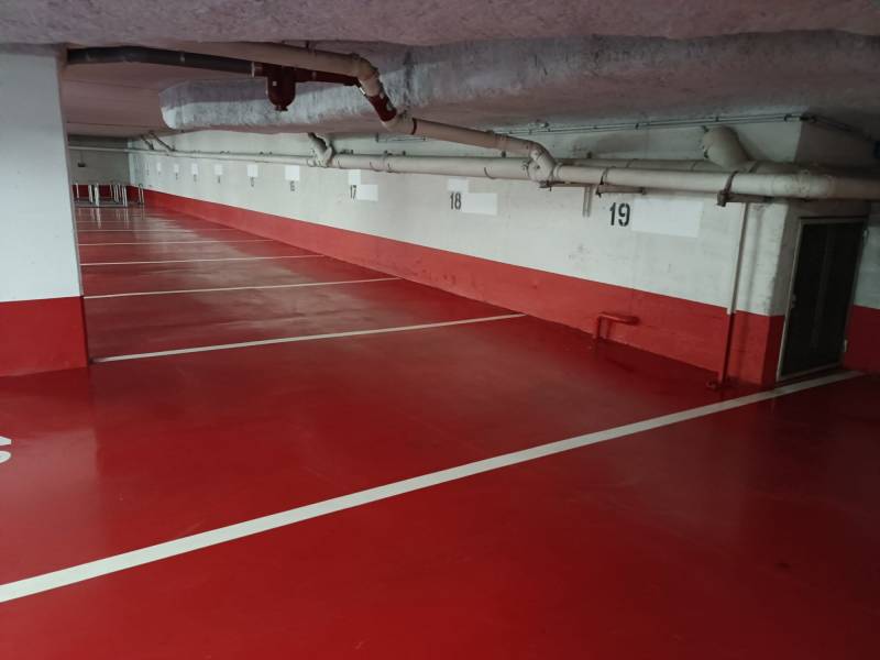 Nettoyage des sols d'un parking intérieur d'immeuble à Paris 75015