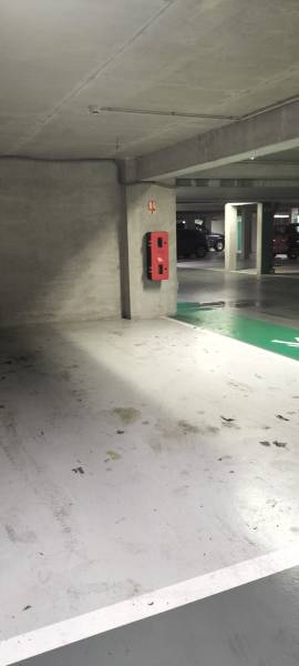 Louer une autolaveuse avec chauffeur à Paris 12ème dans le 75 pour nettoyer un parking souterrain