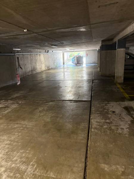 Nettoyage d'un parking souterrain à Paris 75007 par entreprise spécialisée PARC NET SERVICES en Ile-de-France