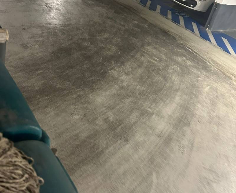Remise en état d'un parking intérieur à Paris 7ème dans le 75 par un professionnel spécialisé en nettoyage professionnel PARC NET SERVICES