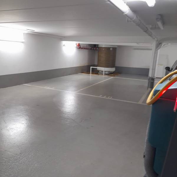 Remise en état et nettoyage professionnel d'un parking intérieur à Paris 75007