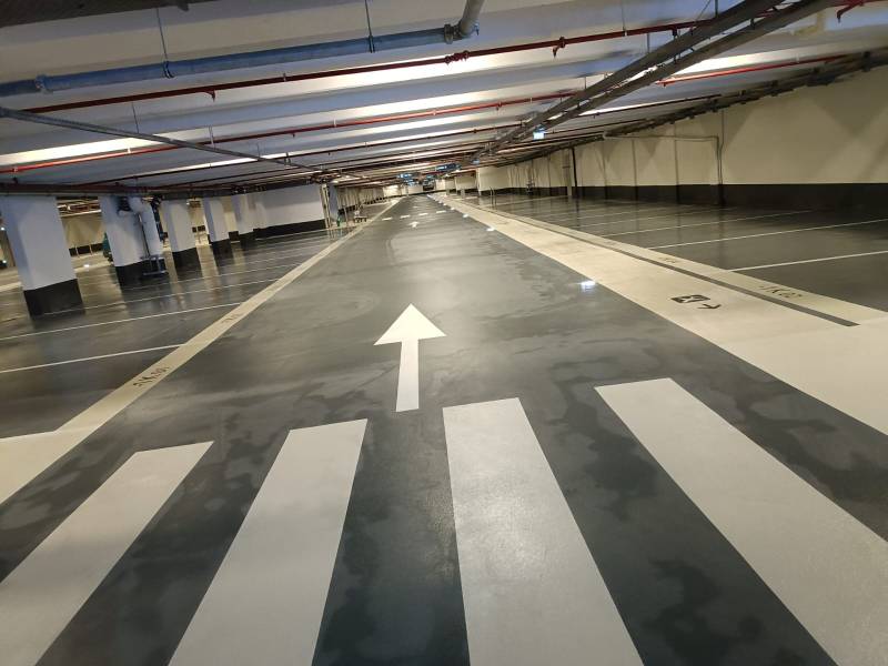Location d'une autolaveuse avec chauffeur pour le nettoyage d'un parking en sous-sol à Paris 75010