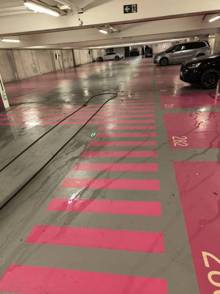 Lavage professionnel des sols d'un parking souterrain à Paris 11ème dans le 75